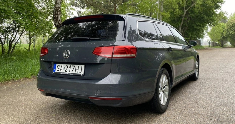 Volkswagen Passat cena 95900 przebieg: 119000, rok produkcji 2018 z Boguchwała małe 277